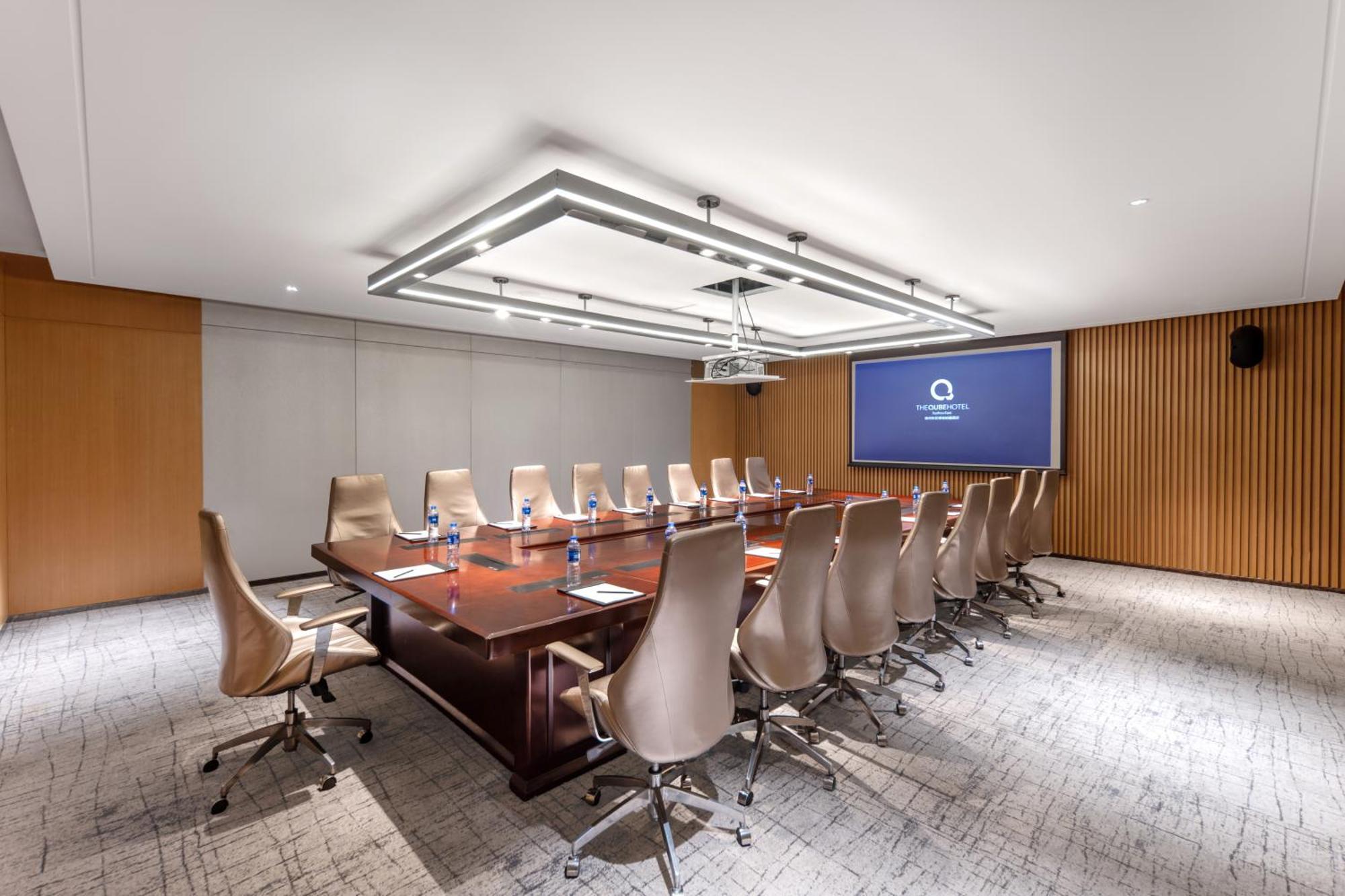 The Qube Xuzhou Hotel Bagian luar foto