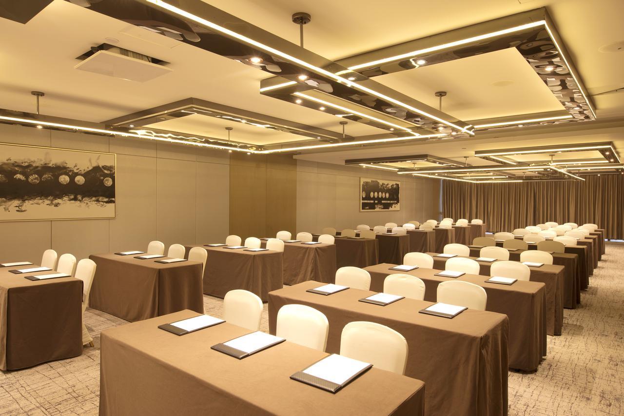 The Qube Xuzhou Hotel Bagian luar foto